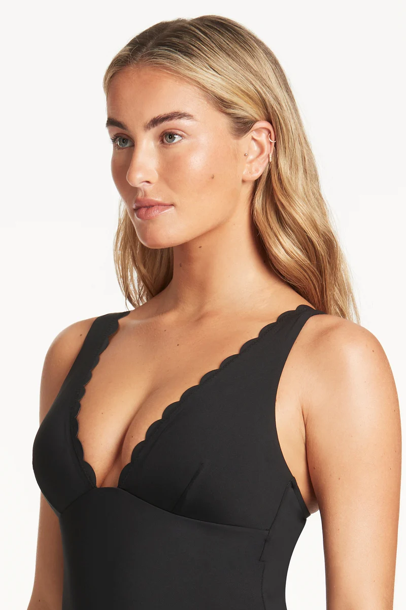 Scallop Longline Tri One Piece - Image 4