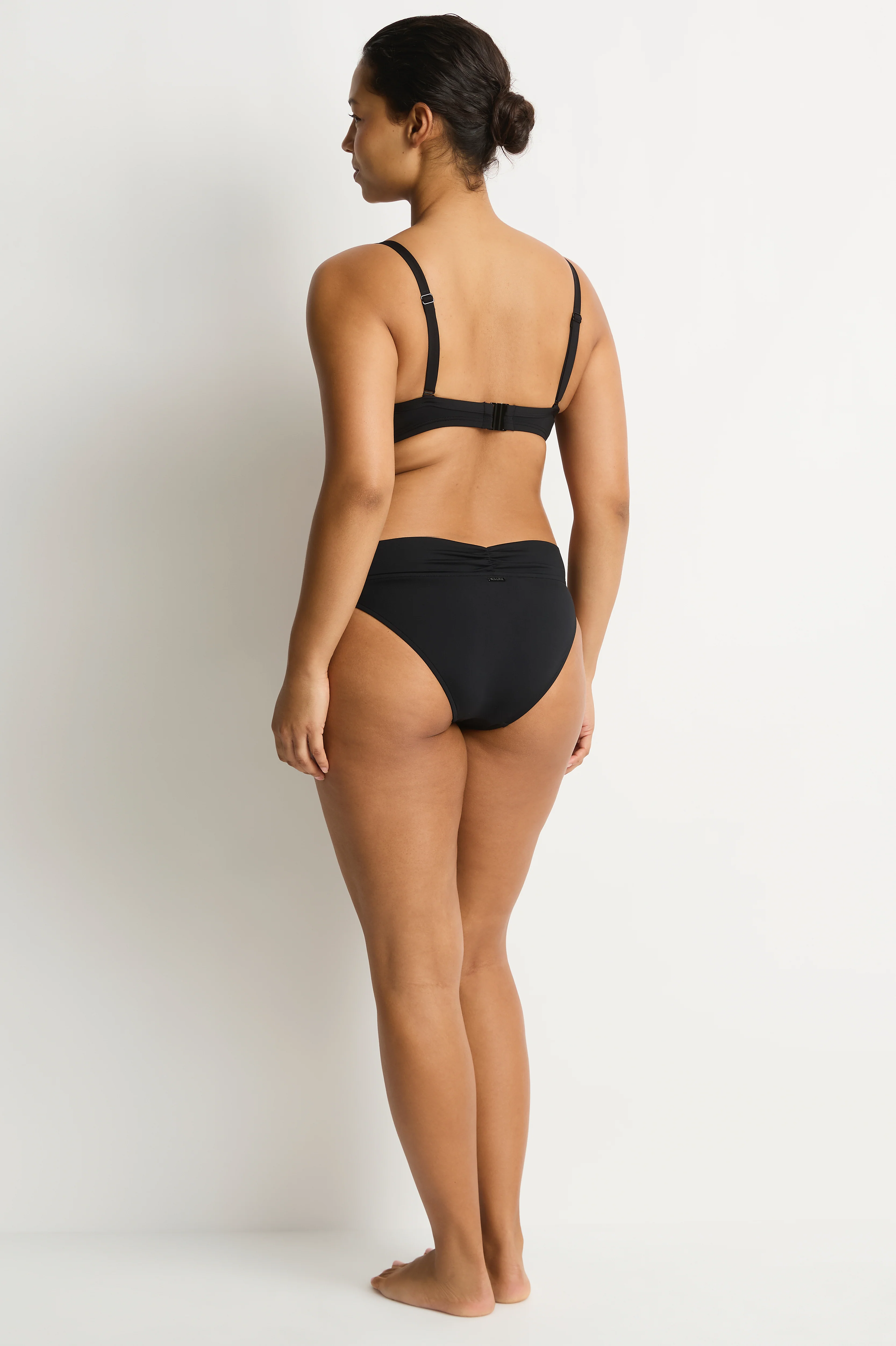 Eco Essentials Cross Front Moulded Cup Bra - Image 9