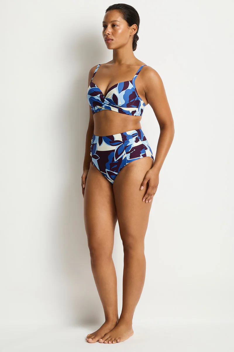Rumba Cross Front Moulded Cup Bra - Image 4