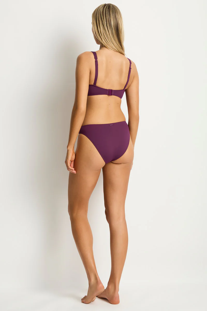 Essentials Edit Cross Front Multifit Bra - Image 3