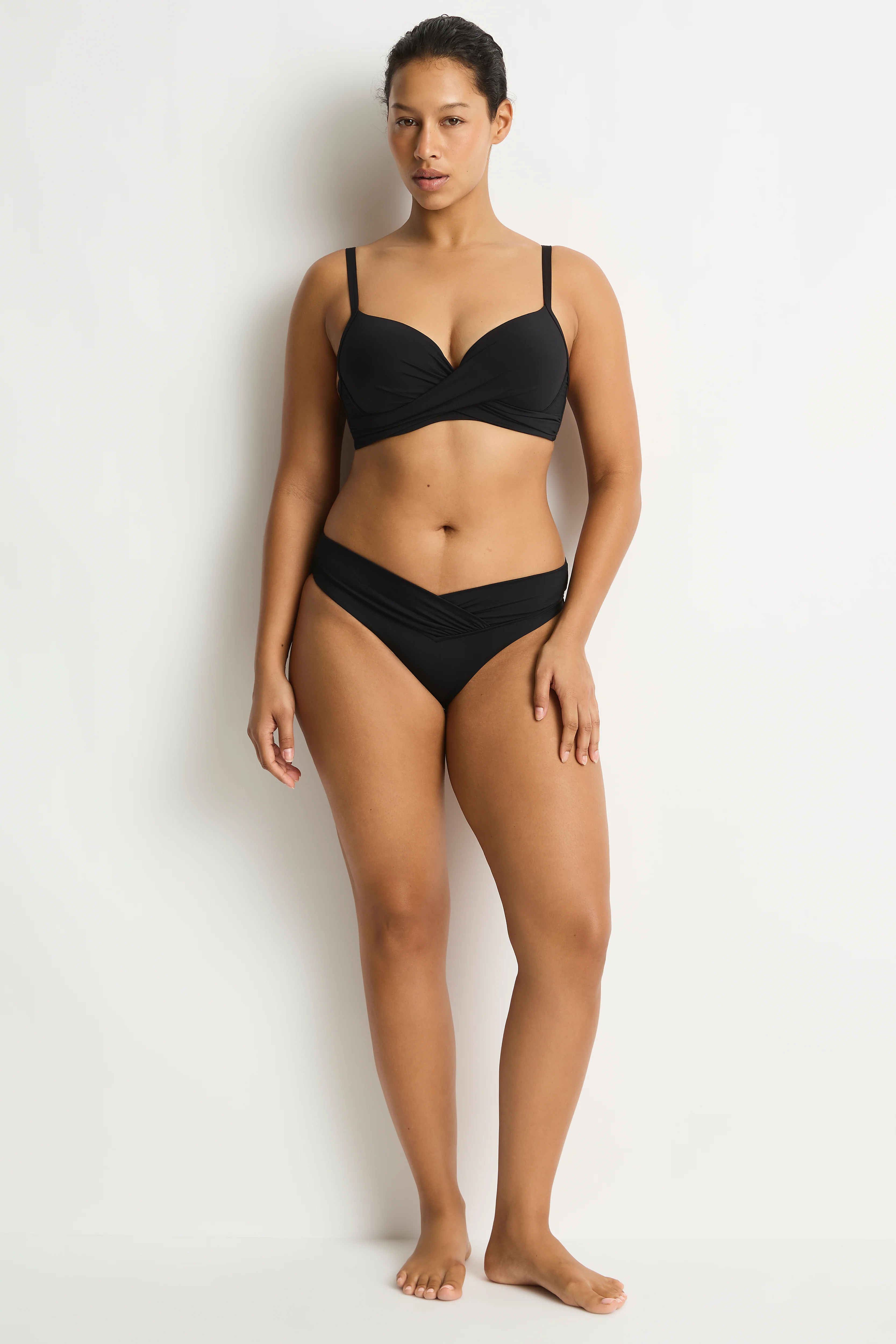 Essentials Edit V Front Mid Pant - Image 8